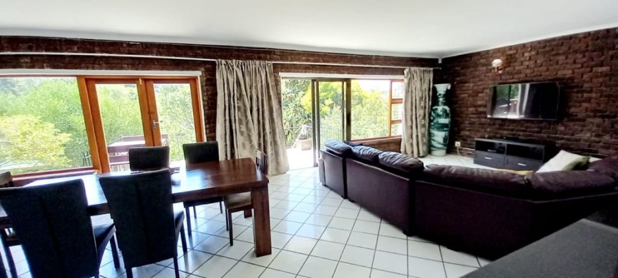 5 Bedroom Property for Sale in Beacon Bay North Eastern Cape